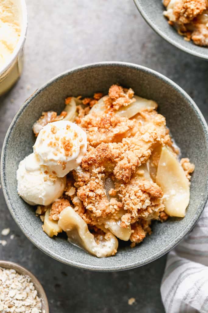 The Best Easy Apple Crisp: Simple Steps for a Cozy Fall Treat